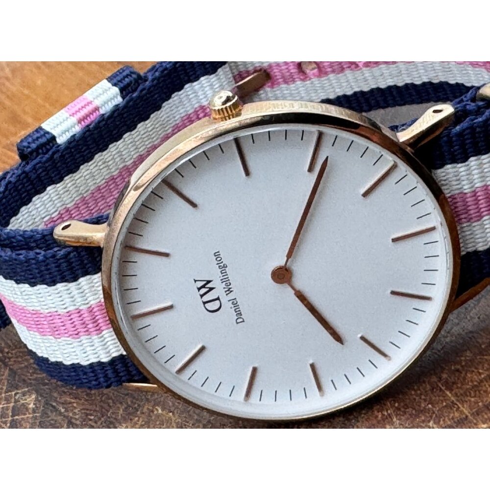 Daniel Wellington Classic Southampton Watch Navy Blue & White Striped Band - Picture 3 of 5